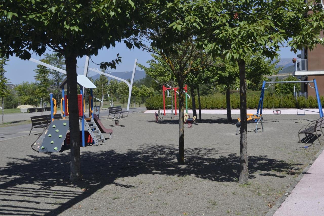 Apartamento Las Margas Golf Pirineo Aragones Sabiñánigo المظهر الخارجي الصورة
